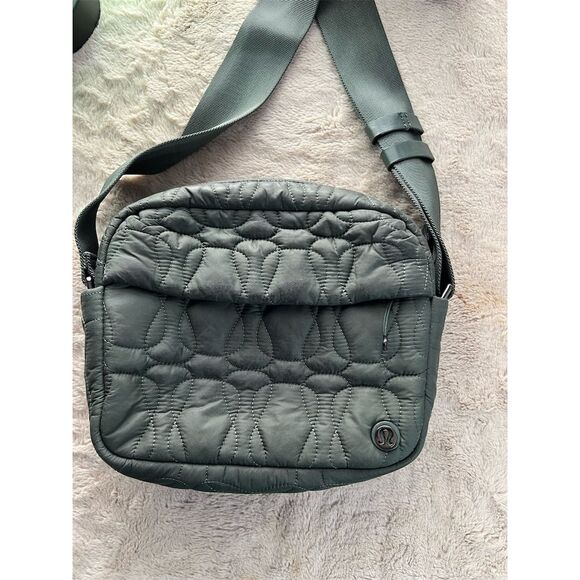 lululemon embrace bag Lululemon Quilted Embrace Crossbody Bag Dark Green Unisex Casual